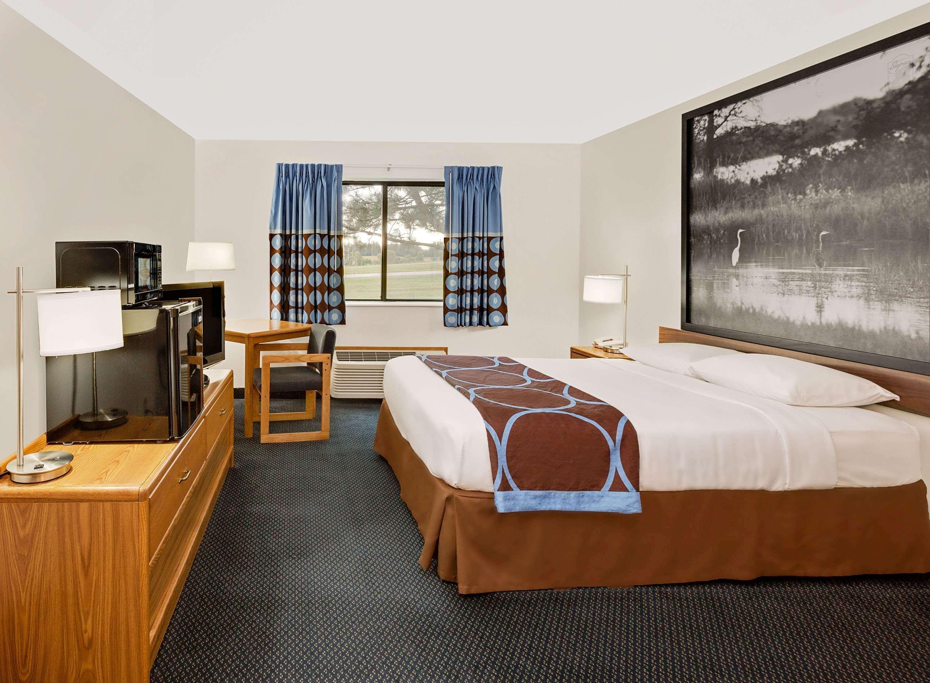 Super 8 By Wyndham St. James Saint James Exterior foto
