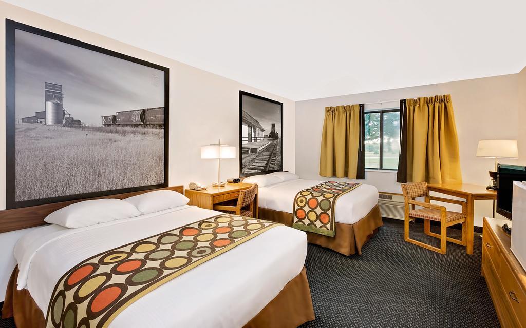 Super 8 By Wyndham St. James Saint James Exterior foto
